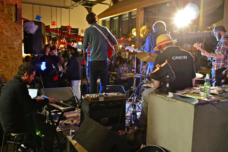 Track Review: For Laura, For The Morning // Mono Sideboards