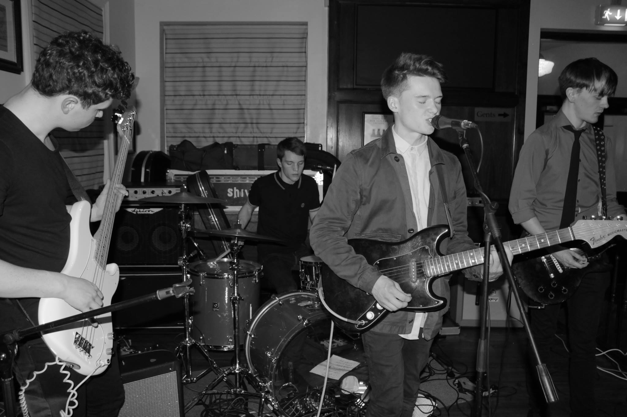 EP Review: Wild Nights and Break Up Fights // The Blue Waves