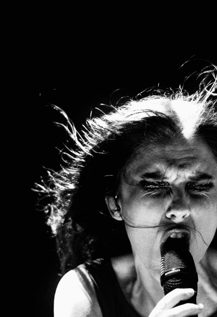 Live Review: Wolf Alice // First Direct Bank Arena, Leeds, 05.12.25